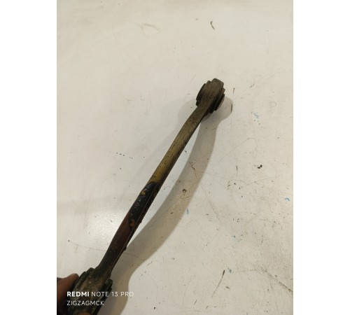 Рычаг подвески задний правый средний