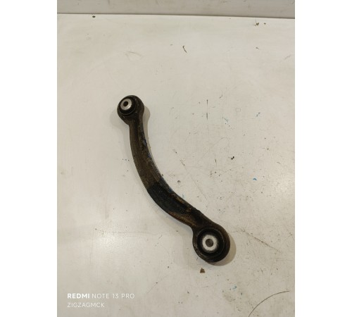 Рычаг подвески задний правый средний