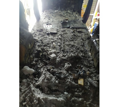 Пол салона (днище)