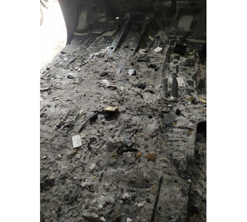 Пол салона (днище)