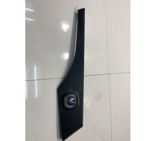 Молдинг крыла задняя левая