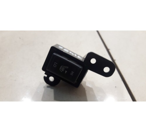 кнопка обогрева сиденья(переднего правого)