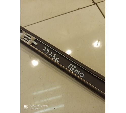 Молдинг крыши (правый)