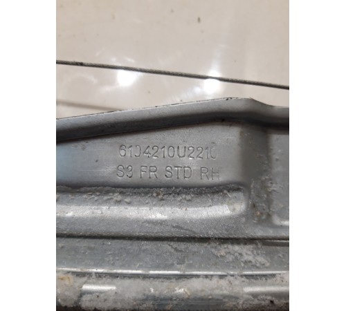 Стеклоподъёмник (передний, правый)