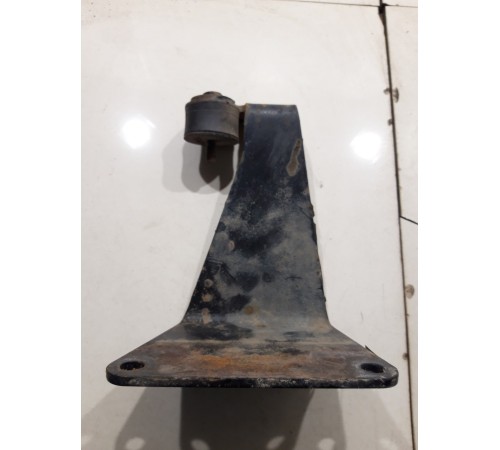 Кронштейн(крепление) глушителя