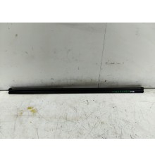 Уплотнитель стекла передний правый внутренний