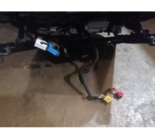 Сиденье переднее левое