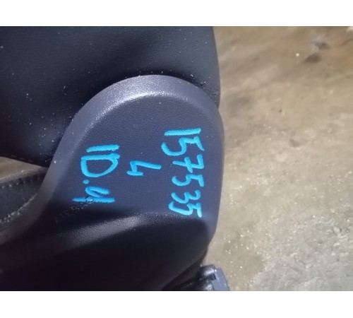 Сиденье переднее левое