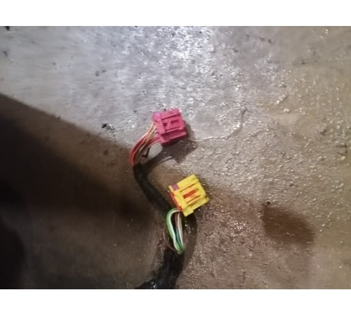 Сиденье переднее левое