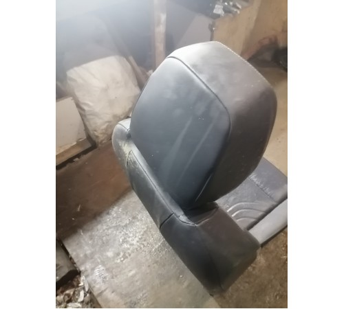 Сиденье переднее левое