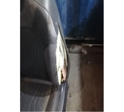 Сиденье переднее левое