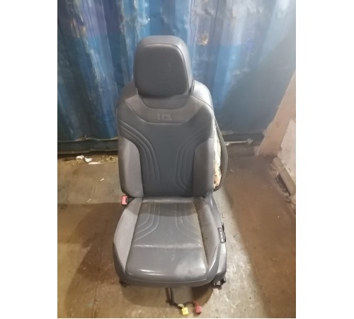 Сиденье переднее левое