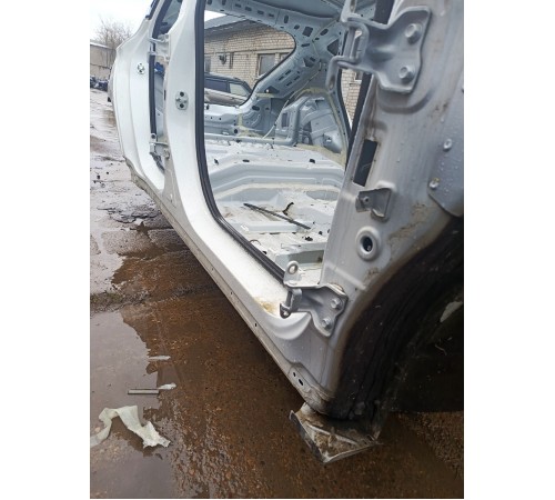 Порог со стойкой правый