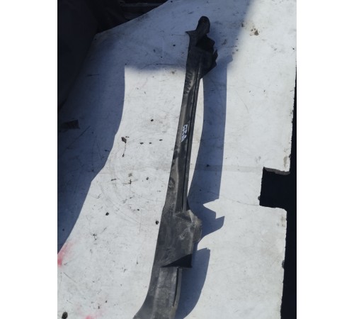 Водосток крышки багажника