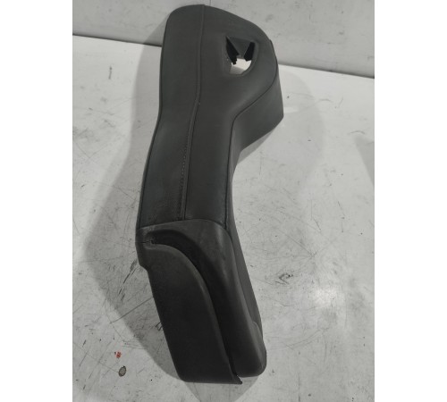 Подушка заднего сиденья боковая левая