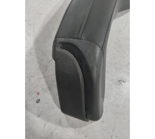 Подушка заднего сиденья боковая левая