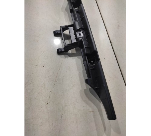 Кронштейн (левый)