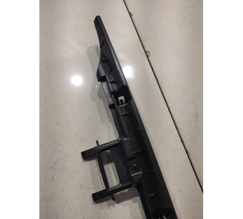 Кронштейн (левый)