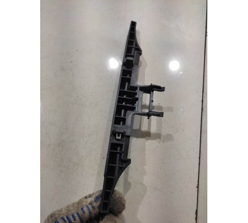 Кронштейн (левый)