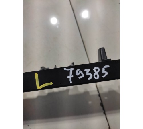 Кронштейн (левый)