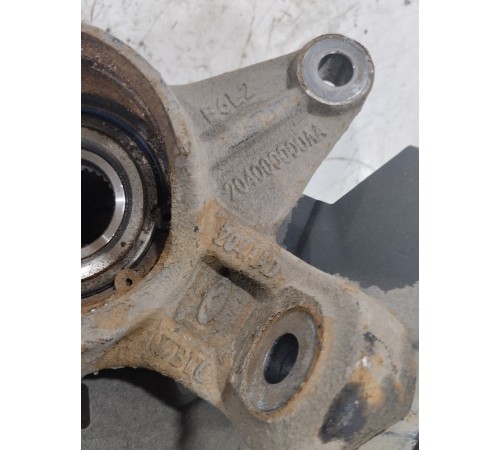 Кулак поворотный передний левый