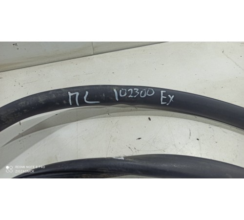 Уплотнитель двери(передний левый)