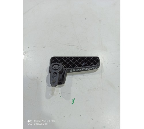 Ручка открывания капота