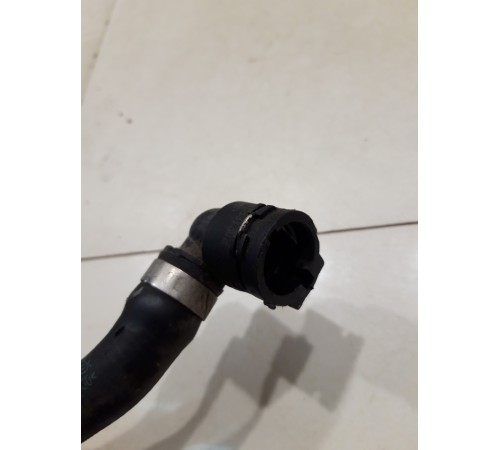 Патрубок системы охлаждения