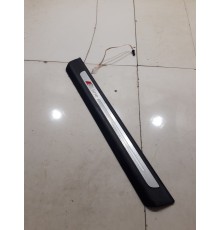 Накладка порога (передняя правая)