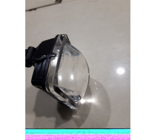 Линза фары (передняя правая)