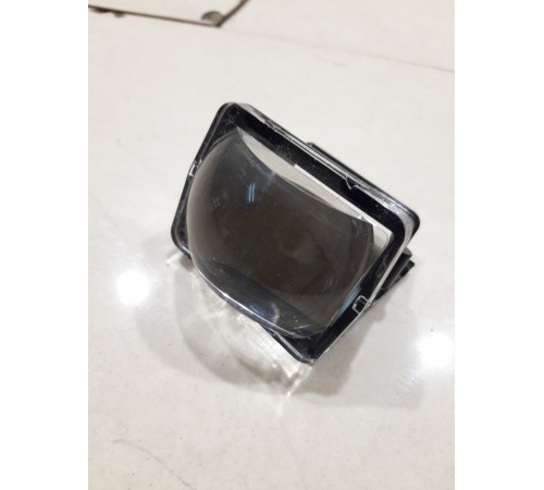 Линза фары (передняя правая)