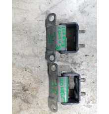 Петля крышки багажника