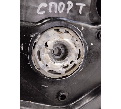 Стеклоподъемник (задний левый)