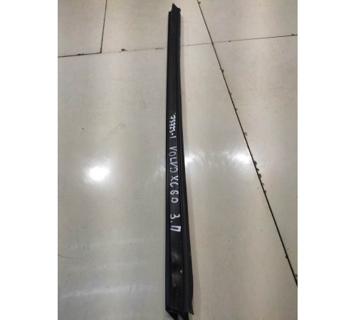 Уплотнитель стекла (задний, правый)