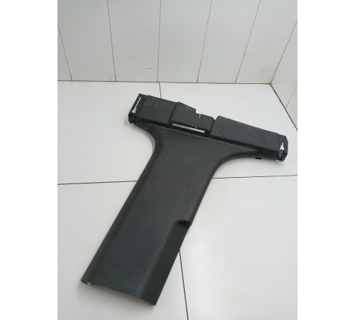 Обшивка центральной стойки (правая)