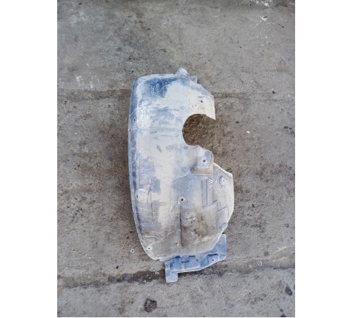 Подкрылок локер передний левый