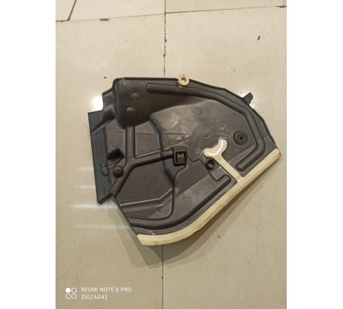 Водосток двери (задней правой)