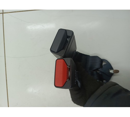 Ответная часть ремня безопасности задняя левая