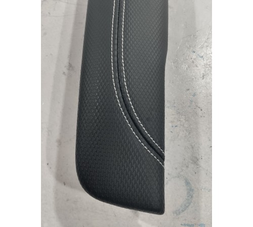 Накладка торпедо правая