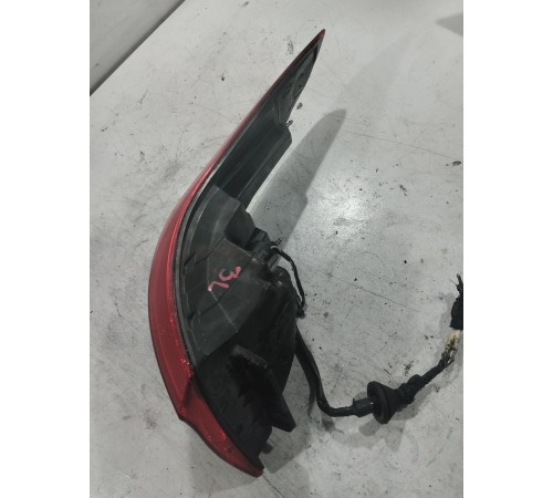 фонарь задний левый наружний