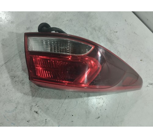 фонарь задний левый наружний