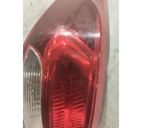 фонарь задний левый наружний