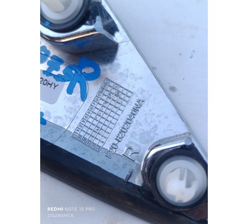 Уголок двери передний правый