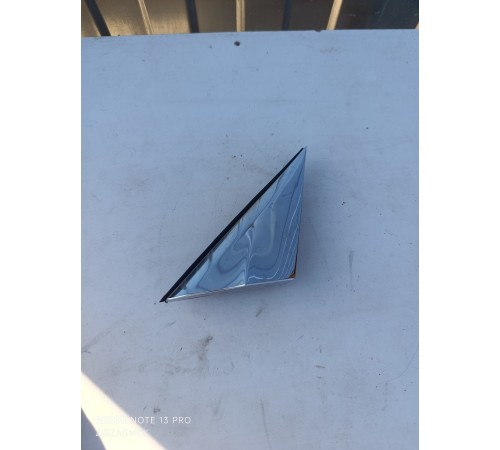 Уголок двери передний правый