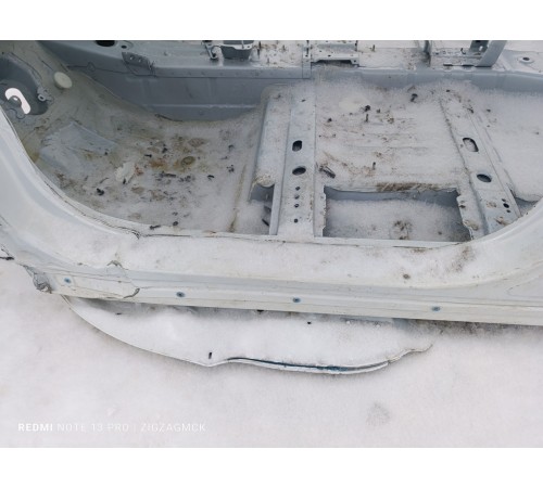 Порог со стойкой левый