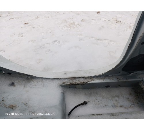 Порог со стойкой левый