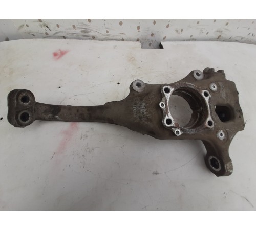 Кулак поворотный(передний левый)