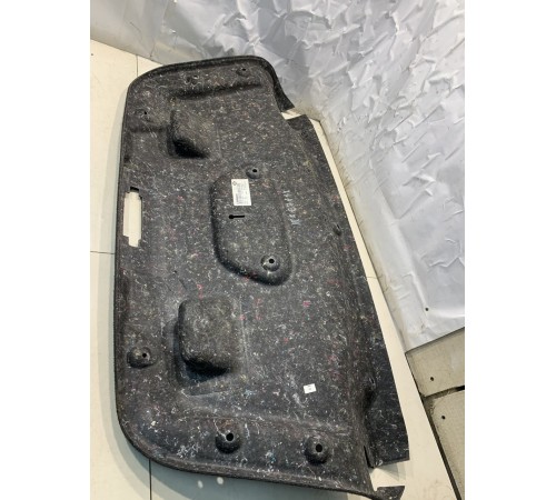 Обшивка крышки багажника