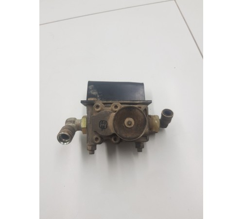 Кран системы гидравлики передний правый