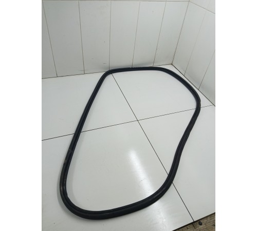 Уплотнитель двери задний левый